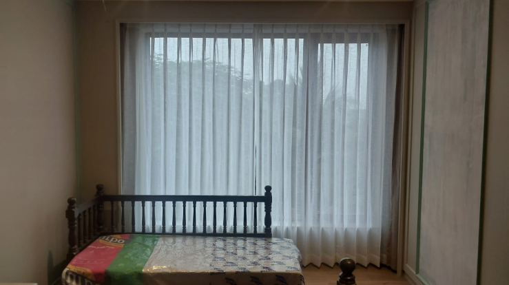 Pleated curtain stitching style